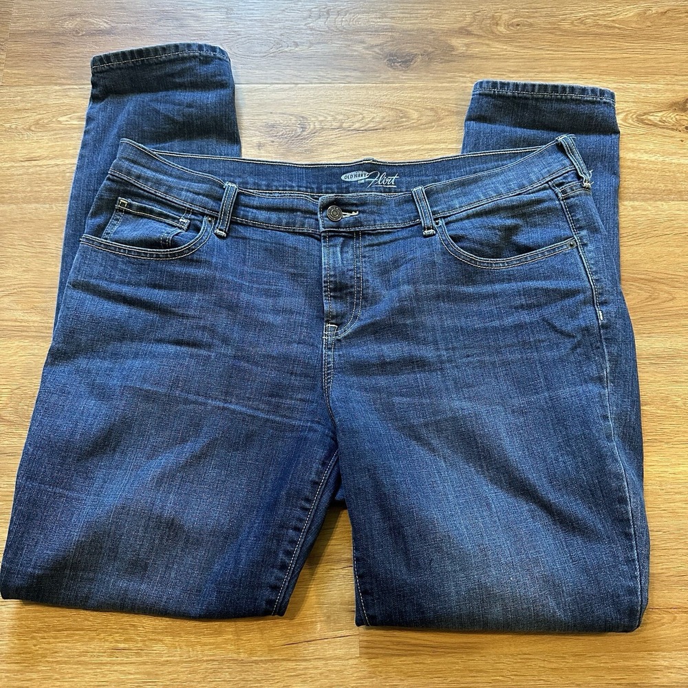 Old Navy The Flirt Straight Denim Jeans Women's Size 16 Regular Blue Mid Rise‎